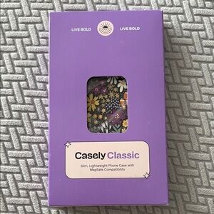 Casely Classic Floral iPhone 13 Case